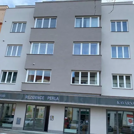 Perla Hradce 301