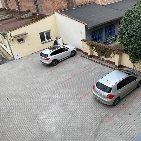 Perla Hradce 301 *