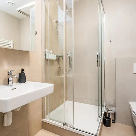 Perla Hradce 301 Apartman *