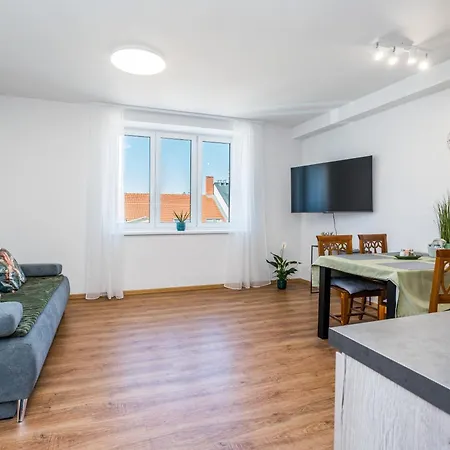 Apartament Perla Hradce 301 *